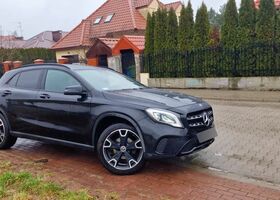 Мерседес ГЛА-Класс 2017 в Европе на Automoto.ua Черный Мерседес ГЛА-Класс, объемом двигателя 1 л и пробегом 120 тыс. км за 81000 $, фото 8 на Automoto.ua
