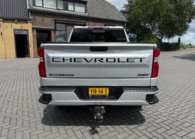 Шевроле Сильверадо 2021 в Европе на Automoto.ua Серый Шевроле Сильверадо, объемом двигателя 3 л и пробегом 148 тыс. км за 48792 $, фото 3 на Automoto.ua