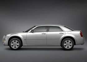 Крайслер 300, Седан 2004 - н.в. 2.7 i V6 24V