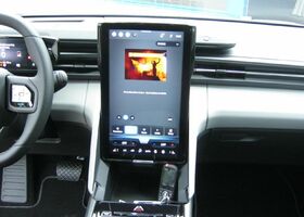 Форд Эксплорер 2024 в Европе на Automoto.ua Белый Форд Эксплорер, объемом двигателя 0 л и пробегом 10 тыс. км за 48411 $, фото 10 на Automoto.ua
