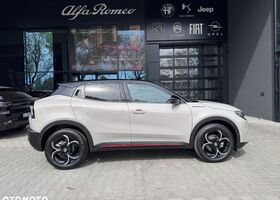 Альфа Ромео Джуниор 2025 в Европе на Automoto.ua Бежевый Альфа Ромео Джуниор, объемом двигателя 1 л и пробегом 1 тыс. км за 32906 $, фото 8 на Automoto.ua