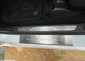 Джип Grand Cherokee, об'ємом двигуна 5.65 л та пробігом 66 тис. км за 37797 $, фото 7 на Automoto.ua