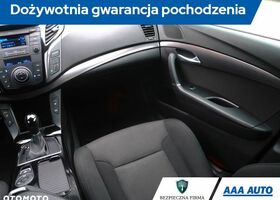 Хендай и40, объемом двигателя 2 л и пробегом 119 тыс. км за 13607 $, фото 8 на Automoto.ua