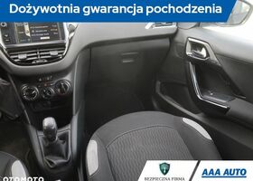 Пежо 208, объемом двигателя 1.2 л и пробегом 82 тыс. км за 6911 $, фото 8 на Automoto.ua