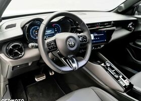 Альфа Ромео Джуниор 2025 в Европе на Automoto.ua Серый Альфа Ромео Джуниор, объемом двигателя 1 л и пробегом 350 тыс. км за 34601 $, фото 29 на Automoto.ua