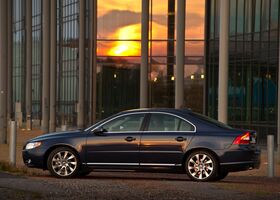 Вольво S80, Седан 2006 - н.в. II 4.4 i V8 AWD