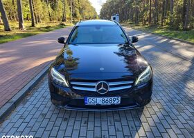 Мерседес Ц-Клас 2019 у Європі на Automoto.ua Чорний Мерседес Ц-Клас, об'ємом двигуна 1 л та пробігом 166 тис. км за 20073 $, фото 8 на Automoto.ua