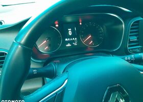 Рено Меган 2022 у Європі на Automoto.ua Сірий Рено Меган, об'ємом двигуна 1 л та пробігом 132 тис. км за 12809 $, фото 9 на Automoto.ua