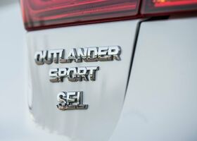 Mitsubishi Outlander 2018 на тест-драйве, фото 11