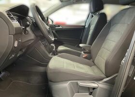 Чорний Фольксваген Tiguan Allspace, об'ємом двигуна 1.98 л та пробігом 4 тис. км за 53800 $, фото 9 на Automoto.ua