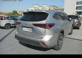 Тойота Хайлендер 2021 у Європі на Automoto.ua Білий Тойота Хайлендер, об'ємом двигуна 2.49 л та пробігом 173 тис. км за 42353 $, фото 4 на Automoto.ua