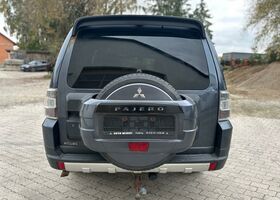 Міцубісі Паджеро 2007 у Європі на Automoto.ua Міцубісі Паджеро, об'ємом двигуна 3.2 л та пробігом 292 тис. км за 5490 $, фото 4 на Automoto.ua