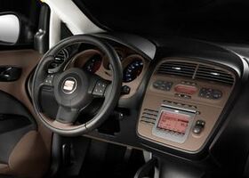 Сеат Алтеа, Внедорожник / Кроссовер 2009 - н.в. Seat  Freetrack 2.0 TSI 2WD MT (211 Hp)