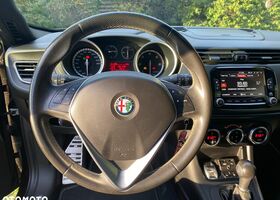 Альфа Ромео Giulietta, об'ємом двигуна 1.96 л та пробігом 212 тис. км за 8207 $, фото 8 на Automoto.ua