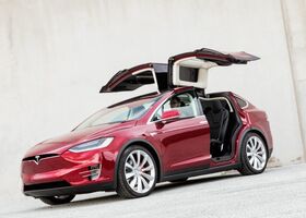 Tesla Model X 2016 на тест-драйве, фото 6