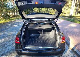 Мерседес Ц-Клас 2019 у Європі на Automoto.ua Чорний Мерседес Ц-Клас, об'ємом двигуна 1 л та пробігом 166 тис. км за 20073 $, фото 37 на Automoto.ua