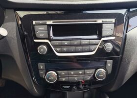 Ніссан Кашкай 2014 у Європі на Automoto.ua Білий Ніссан Кашкай, об'ємом двигуна 1.46 л та пробігом 162 тис. км за 10490 $, фото 7 на Automoto.ua