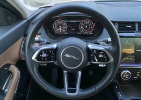 Белый Ягуар E-Pace, объемом двигателя 1.5 л и пробегом 29 тыс. км за 41828 $, фото 23 на Automoto.ua