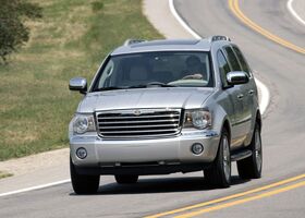 Крайслер Аспен, Позашляховик / Кросовер 2006 - н.в. 5.7 i V8 16V AWD