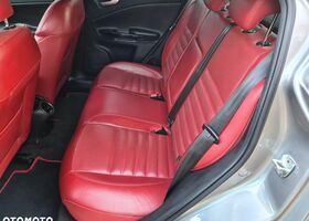 Альфа Ромео Giulietta 2011 у Європі на Automoto.ua Сірий Альфа Ромео Giulietta, об'ємом двигуна 1 л та пробігом 188 тис. км за 5448 $, фото 11 на Automoto.ua