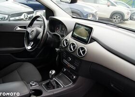 Мерседес Б-клас 2015 у Європі на Automoto.ua Сірий Мерседес Б-клас, об'ємом двигуна 1 л та пробігом 163 тис. км за 9662 $, фото 19 на Automoto.ua