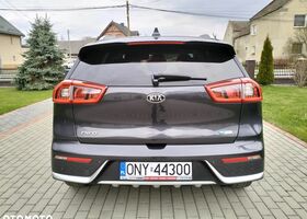 Кіа Niro, об'ємом двигуна 1.58 л та пробігом 183 тис. км за 12959 $, фото 16 на Automoto.ua