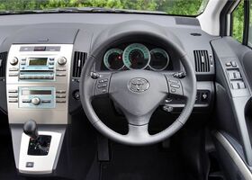 Toyota Corolla Verso null на тест-драйве, фото 8