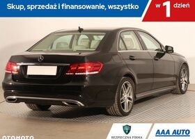 Мерседес Е-Клас, об'ємом двигуна 2.14 л та пробігом 99 тис. км за 20086 $, фото 5 на Automoto.ua