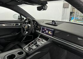 Сірий Порше Panamera, об'ємом двигуна 4 л та пробігом 78 тис. км за 98763 $, фото 14 на Automoto.ua