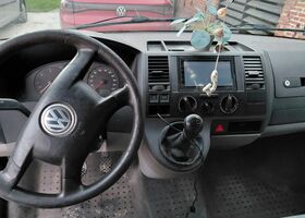 Фольксваген Transporter 2005 в Европе на Automoto.ua Красный Фольксваген Transporter, объемом двигателя 0 л и пробегом 379 тыс. км за 1755 $, фото 5 на Automoto.ua
