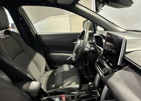 Тойота Corolla Cross 2024 у Європі на Automoto.ua Чорний Тойота Corolla Cross, об'ємом двигуна 1.99 л та пробігом 54 тис. км за 38341 $, фото 6 на Automoto.ua