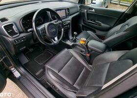 Кіа Sportage, об'ємом двигуна 1.59 л та пробігом 82 тис. км за 17257 $, фото 31 на Automoto.ua