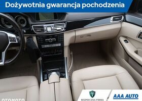 Мерседес Е-Класс, объемом двигателя 2.14 л и пробегом 99 тыс. км за 20086 $, фото 8 на Automoto.ua