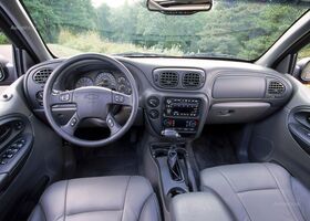 Шевроле Трейлблейзер, Позашляховик / Кросовер 2006 - 2012 6.0 i V8 16V SS AWD