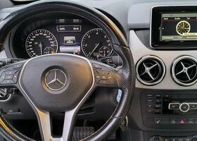 Мерседес Б-класс 2014 в Европе на Automoto.ua Черный Мерседес Б-класс, объемом двигателя 2.14 л и пробегом 237 тыс. км за 12107 $, фото 27 на Automoto.ua