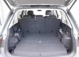 Фольксваген Tiguan Allspace 2024 у Європі на Automoto.ua Сірий Фольксваген Tiguan Allspace, об'ємом двигуна 1.5 л та пробігом 14 тис. км за 52257 $, фото 13 на Automoto.ua