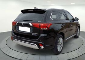 Мицубиси Аутлендер 2019 в Европе на Automoto.ua Серый Мицубиси Аутлендер, объемом двигателя 2.36 л и пробегом 69 тыс. км за 25671 $, фото 3 на Automoto.ua