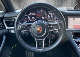 Білий Порше Panamera, об'ємом двигуна 3.96 л та пробігом 140 тис. км за 91541 $, фото 9 на Automoto.ua