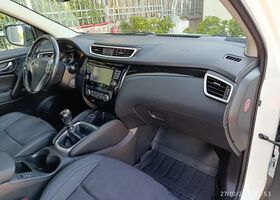 Ниссан Кашкай 2014 в Европе на Automoto.ua Белый Ниссан Кашкай, объемом двигателя 1.46 л и пробегом 201 тыс. км за 11556 $, фото 15 на Automoto.ua