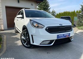 Кіа Niro, об'ємом двигуна 1.58 л та пробігом 170 тис. км за 12505 $, фото 23 на Automoto.ua