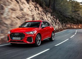 Новий кросовер Audi Q3 червоний кузов на AutoMoto.ua