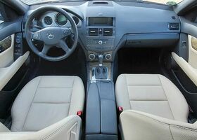 Мерседес Ц-Клас 2008 у Європі на Automoto.ua Чорний Мерседес Ц-Клас, об'ємом двигуна 1 л та пробігом 189 тис. км за 8463 $, фото 13 на Automoto.ua
