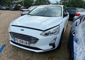 Форд Фокус 2019 у Європі на Automoto.ua Білий Форд Фокус, об'ємом двигуна 1 л та пробігом 135 тис. км за 4658 $, фото 1 на Automoto.ua