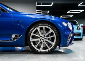 Синій Бентлі Continental GT, об'ємом двигуна 5.95 л та пробігом 70 тис. км за 175192 $, фото 5 на Automoto.ua
