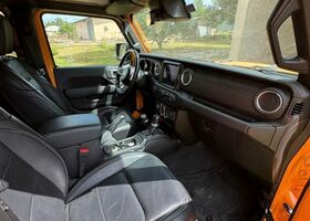 Джип Gladiator 2022 в Европе на Automoto.ua Черный Джип Gladiator, объемом двигателя 2.99 л и пробегом 50 тыс. км за 44484 $, фото 7 на Automoto.ua