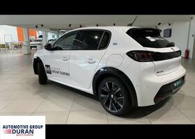 Белый Пежо 208, объемом двигателя 0 л и пробегом 7 тыс. км за 34140 $, фото 7 на Automoto.ua