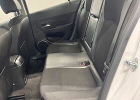 Шевроле Круз 2014 в Европе на Automoto.ua Белый Шевроле Круз, объемом двигателя 1.69 л и пробегом 220 тыс. км за 4673 $, фото 12 на Automoto.ua