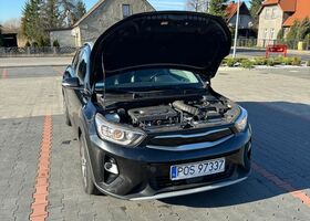 Киа Stonic, объемом двигателя 1.58 л и пробегом 26 тыс. км за 12073 $, фото 3 на Automoto.ua