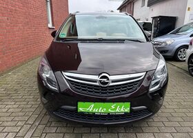 Коричневый Опель Zafira Tourer, объемом двигателя 1.96 л и пробегом 114 тыс. км за 13767 $, фото 3 на Automoto.ua