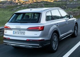 Как выглядит Audi Q7 сзади